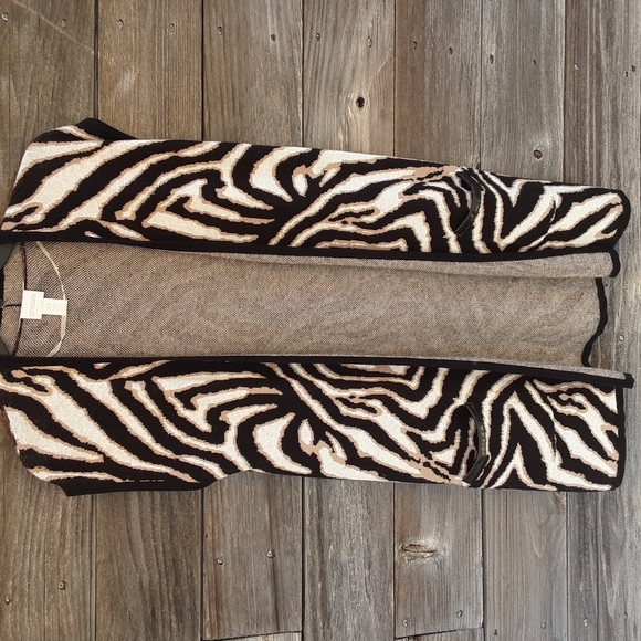 Chico's animal print sleeveless cardigan Chico's size 0 Size small - Picture 1 of 8